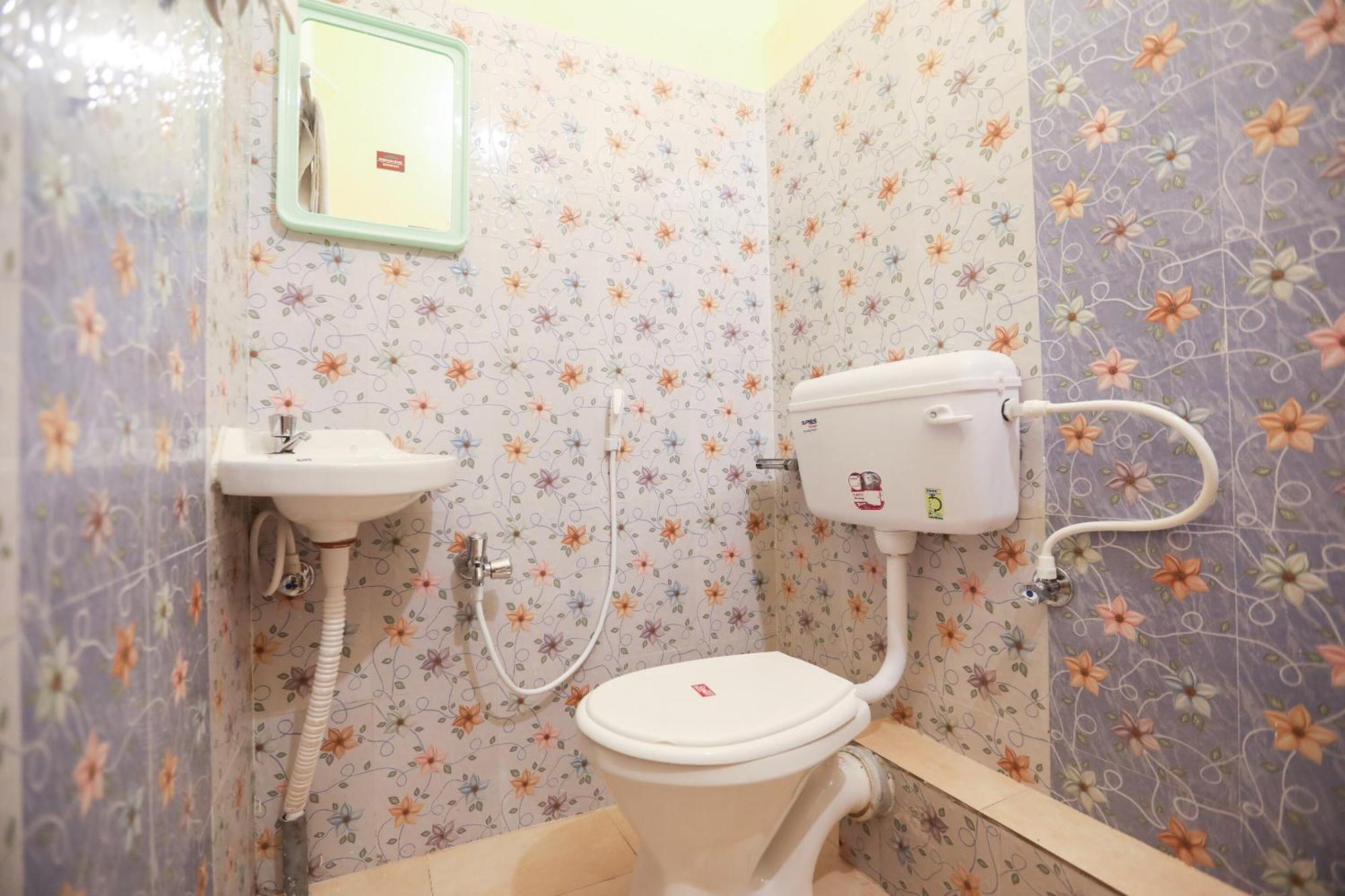 Hotel O Pg Guest House Калькутта Экстерьер фото